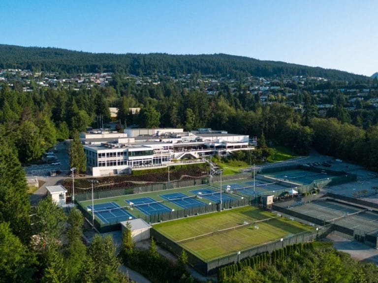 Hollyburn Country Club