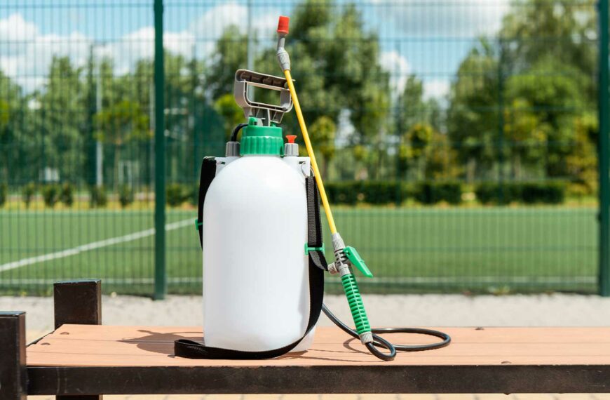 Fertilisers for grass Tennis Courts